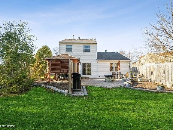 2nd image of 11 Marie Ct