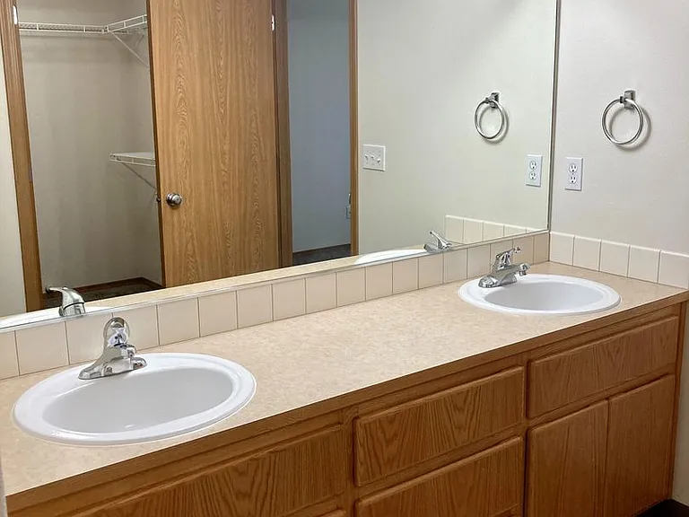 5402 Kirkwood Ln — Photo 21