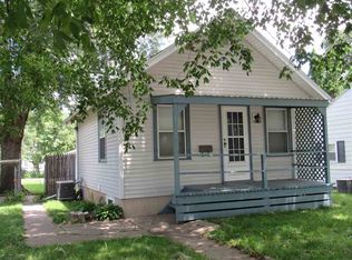 1028 Conger St, Waterloo, IA 50703