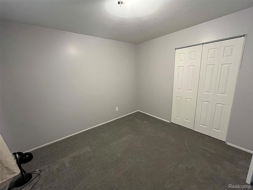 8731 Lozier Ave, photo 5