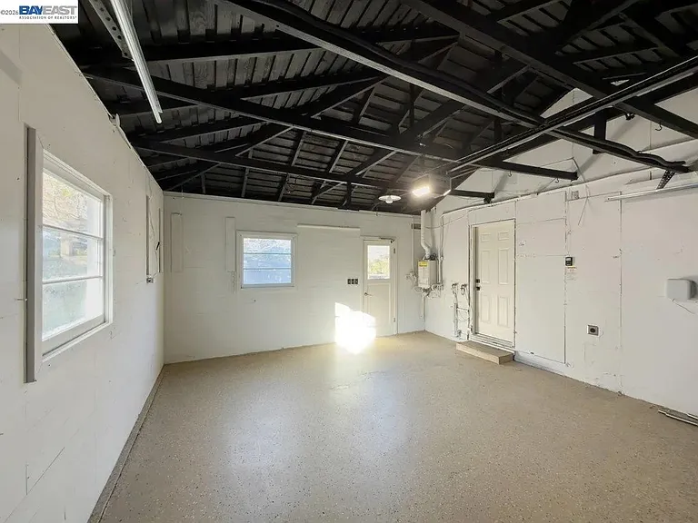 20 Adak Ct — Photo 7
