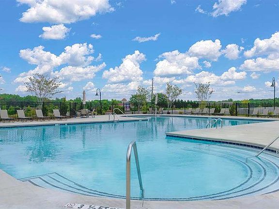 5th image of 438 Abbott Rd