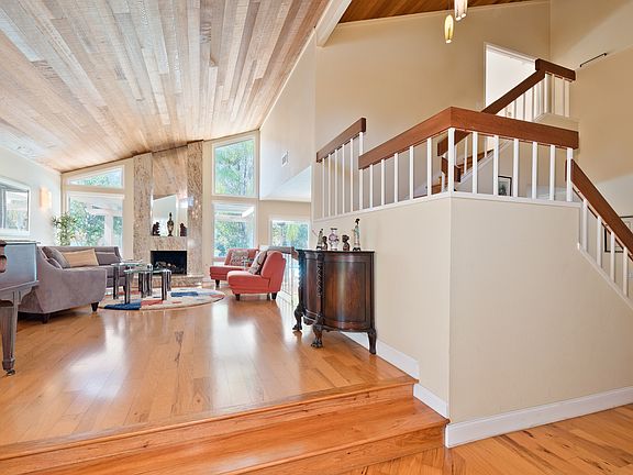 3rd image of 8952 Montrose Way