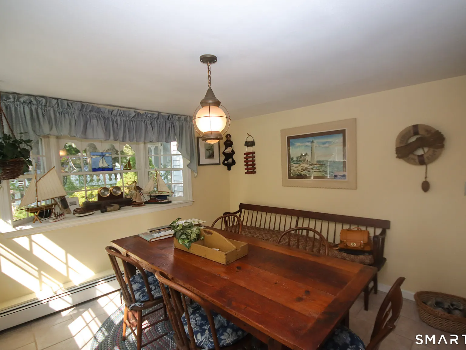 2 bed, 1.5 bath, 1517 sqft, $2,400 — Photo 2