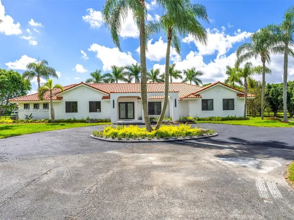 14300 SW 192nd St, Miami, FL 33177