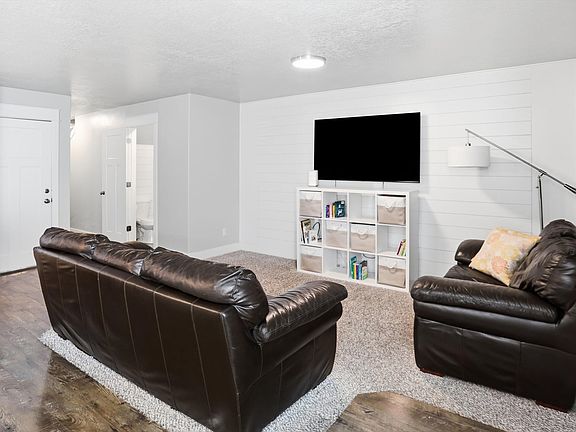 3rd image of 259 W 70 N