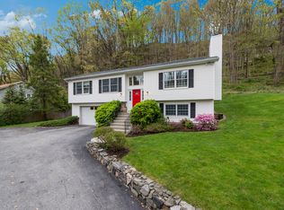 208 Pound Ridge Rd, Bedford, NY 10506