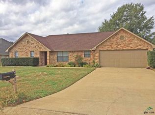 618 Winchester Dr, Chandler, TX 75758