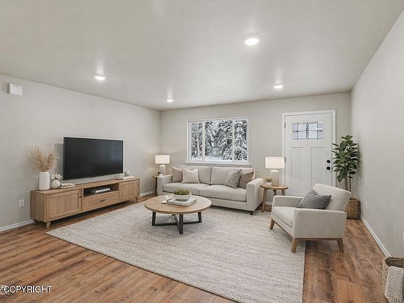 2nd image of 1007 Skyler Ln