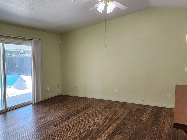 1712 Applegate Dr — Photo 13