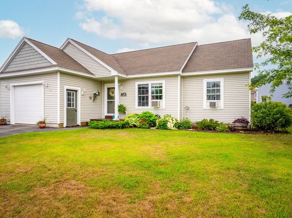 9 Stephanie Dr, Gorham, ME 04038