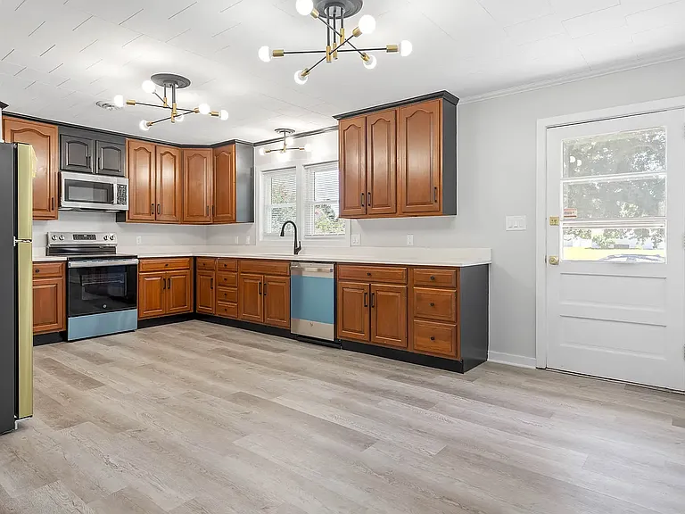 34132 Clay Rd — Photo 6