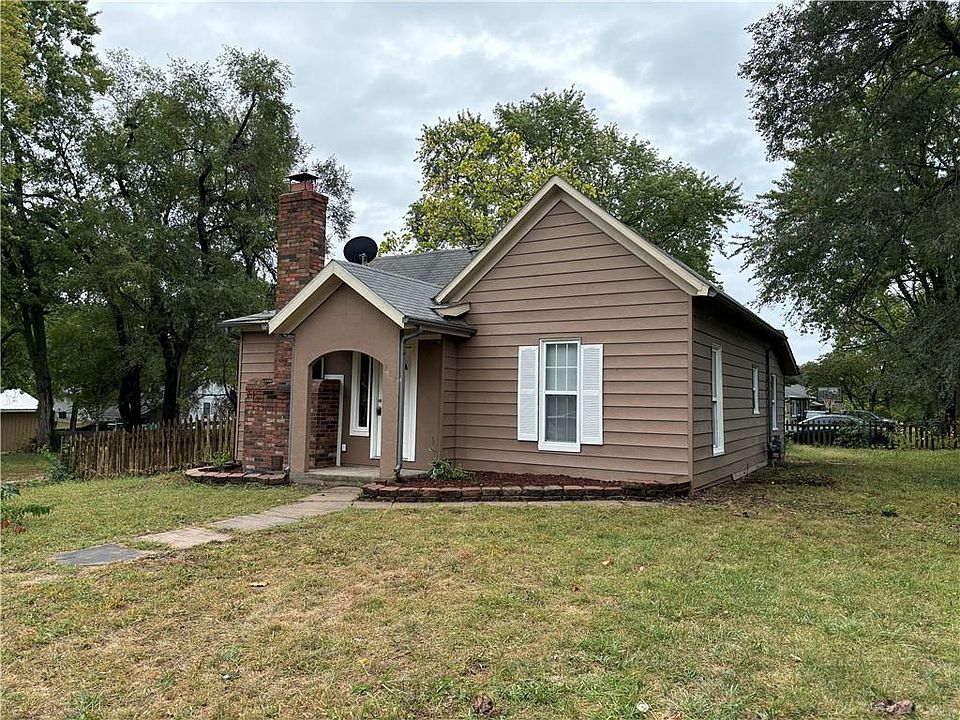 1st image of 807 S 5th St