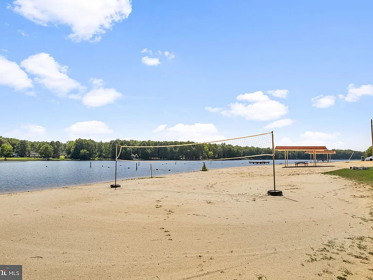 686 Lake Caroline Dr — Photo 41