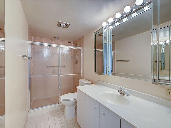 4th image of 3404 Bimini Lane #C4