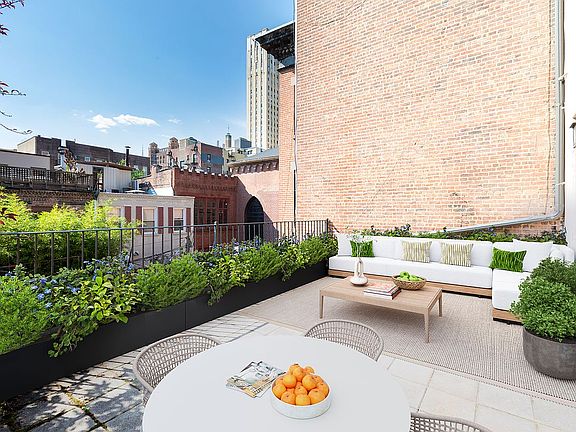 2nd image of 130 Henry St APT 2R