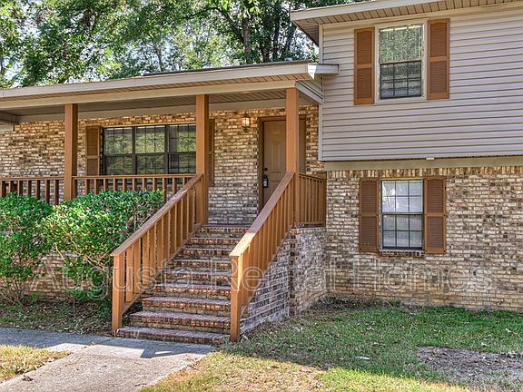 4th image of 2416 Crystal Ct