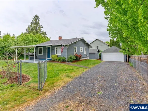 917 Heather Ln SE, Salem, OR 97302
