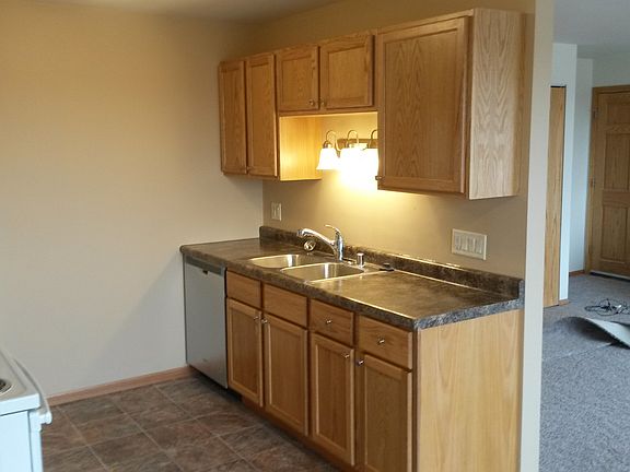 2nd image of 1311 Sunnyridge Rd