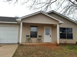 908 N Ash St, Guthrie, OK 73044