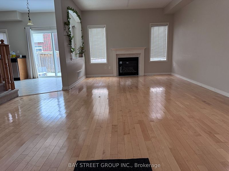 Burlington House for rent - 4 Bedrooms — photo 4