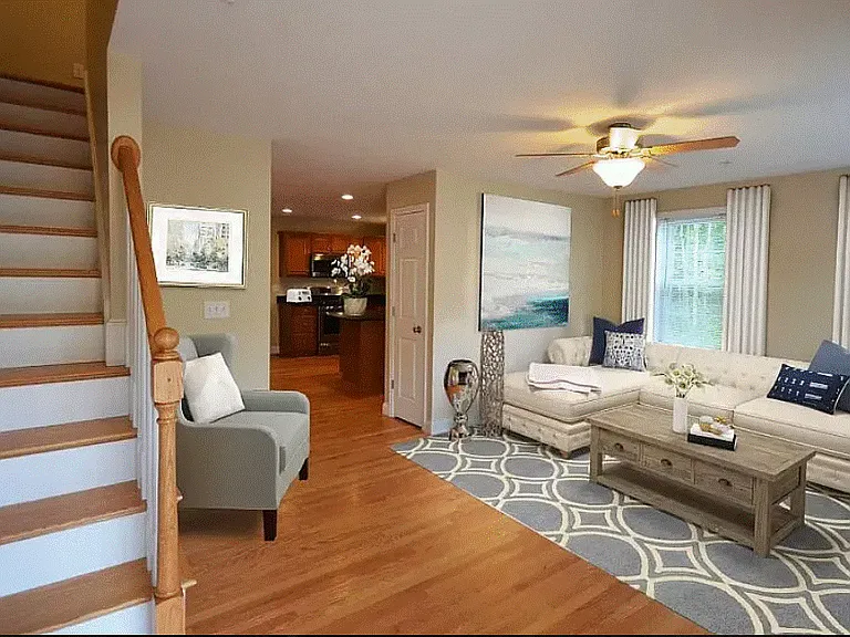 865 Temple St #3 — Photo 3