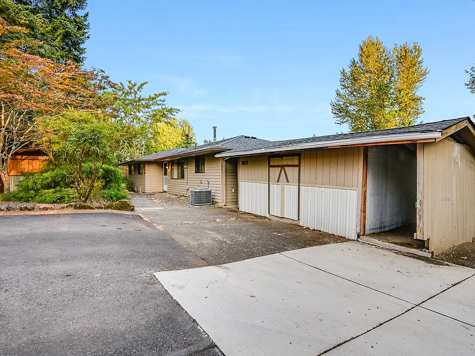 1825 Davis Rd