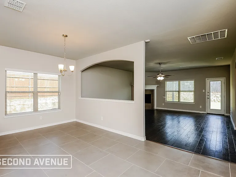 2109 Lorrie Ln — Photo 9