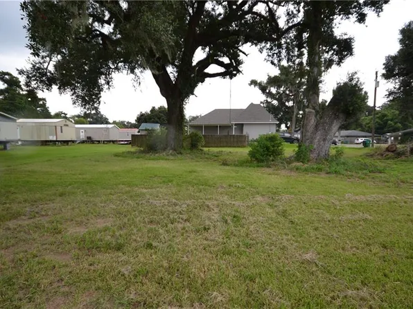101 Mitchell Ln, Des Allemands, LA 70030