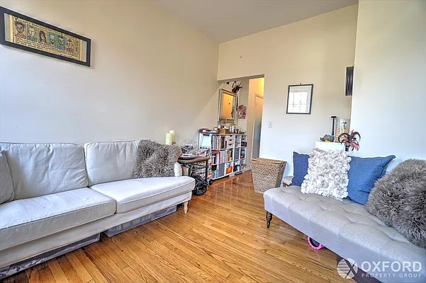 Rented by Oxford Property Group | media 14