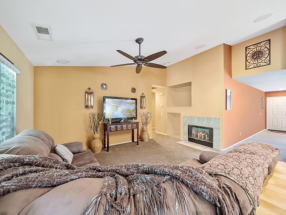 5th image of 25340 Silverwood Ln