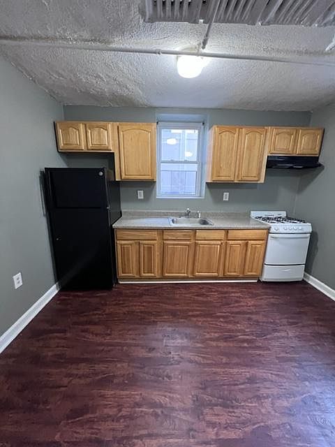 1st image of 115 Halsted St APT B1