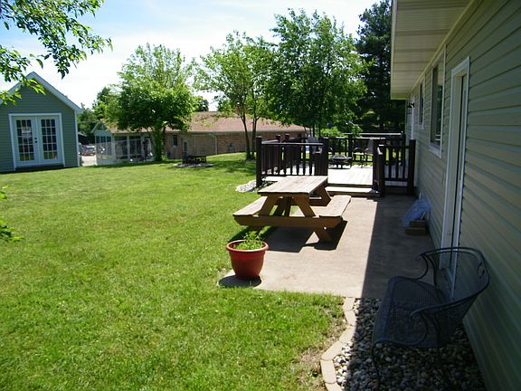 2nd image of 104 Humphrey Dr