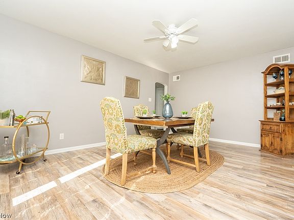 3rd image of 5041 Elno Ave