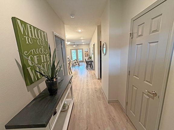 2nd image of 888b W Logan Street