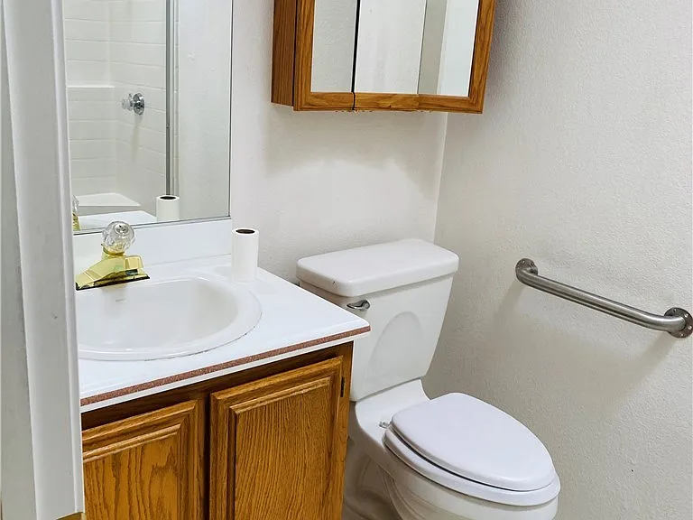 700 Elm St #27 — Photo 14