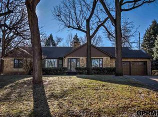 7609 Oakwood St, Ralston, NE 68127