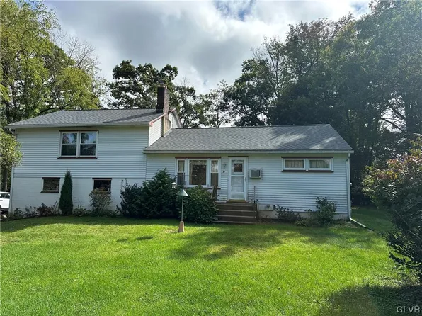 47 Glenside Rd, Bangor, PA 18013