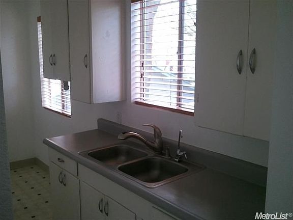 2nd image of 3257 10th Ave