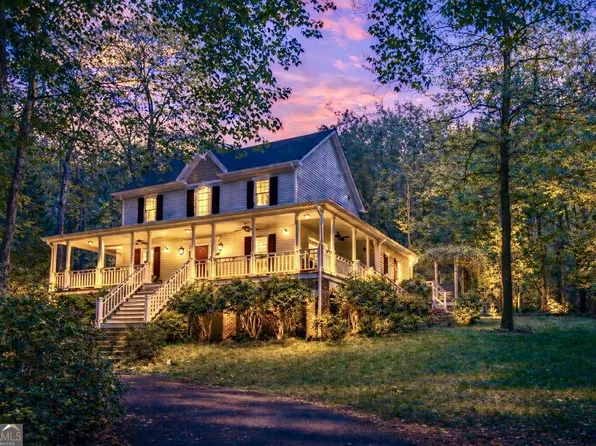 1660A Maple Ridge Dr, Loganville, GA 30052