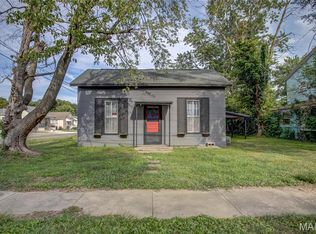 205 Ayres St, White Hall, IL 62092