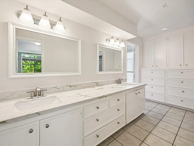 7618 Bankside Dr — Photo 10