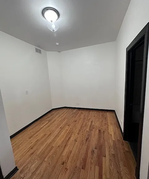 1916 S Loomis St #1F — Photo 7