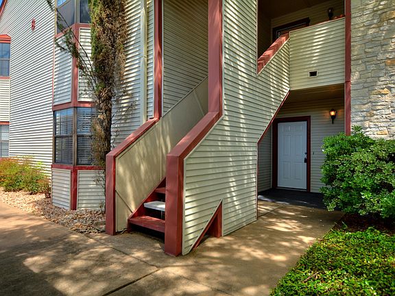4th image of 1510 W North Loop Blvd APT 812