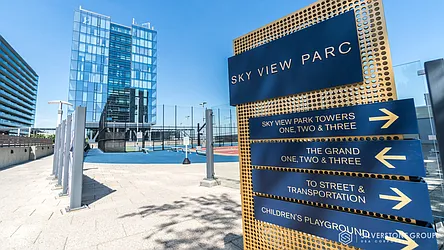 Sold by Silverstone Group USA Corp.