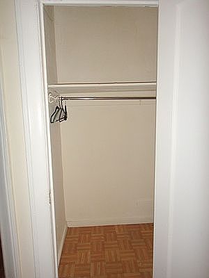 2nd image of 860 W 181st St #35
