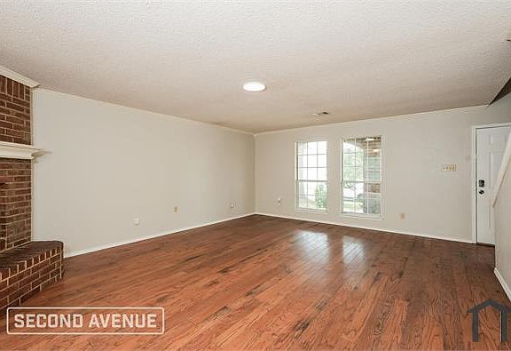 3rd image of 6101 Iris Dr
