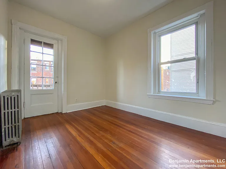 1595 Beacon St #22 — Photo 9