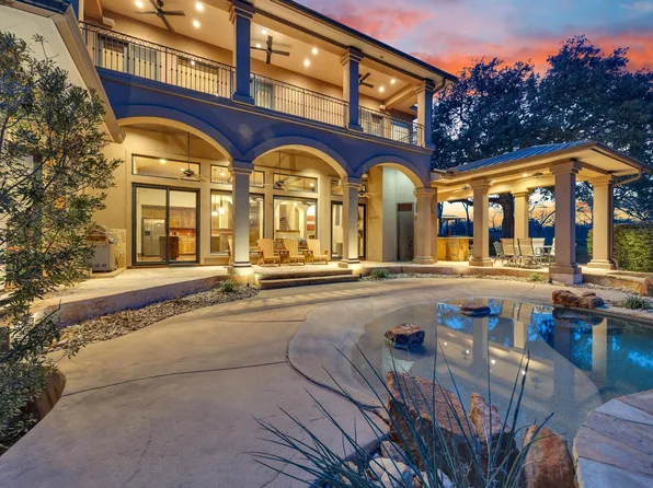 303 Yaupon Dr, Spicewood, TX 78669