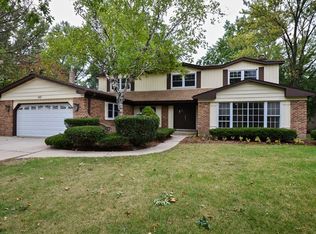 952 Suffield Ter, Northbrook, IL 60062